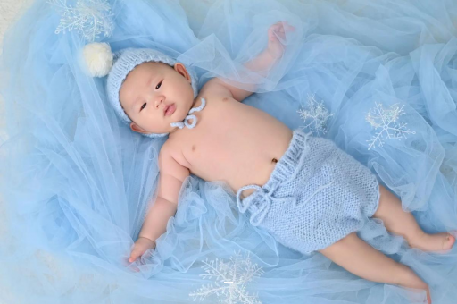 朝阳宝宝流黄鼻涕打喷嚏